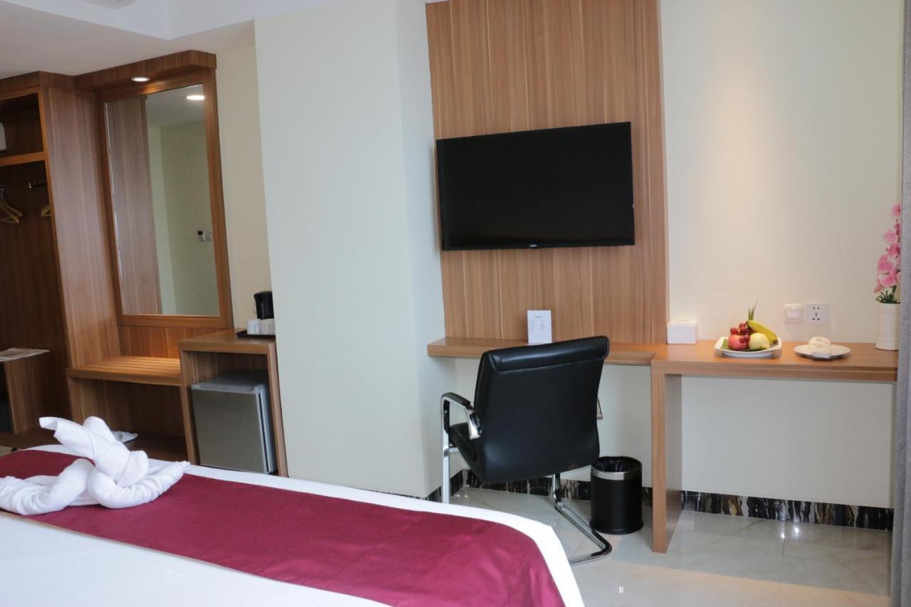 Hotel Horison Sentani Nefaar Zewnętrze zdjęcie